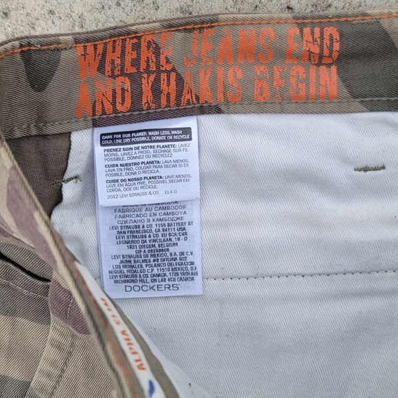 Dockers Alpha Khaki Camo Pants - Picture 4 of 7